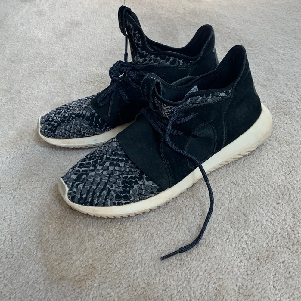 Adidas snakeskin tennis shoes